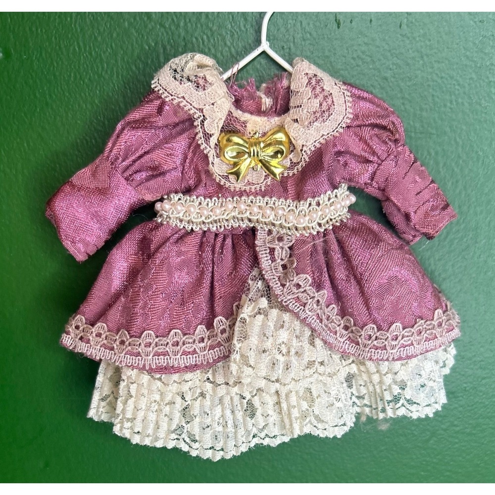 Vintage Barbie Doll Dress Mauve Jacquard Lace Gown Gold Bow Pearl Trim Taiwan